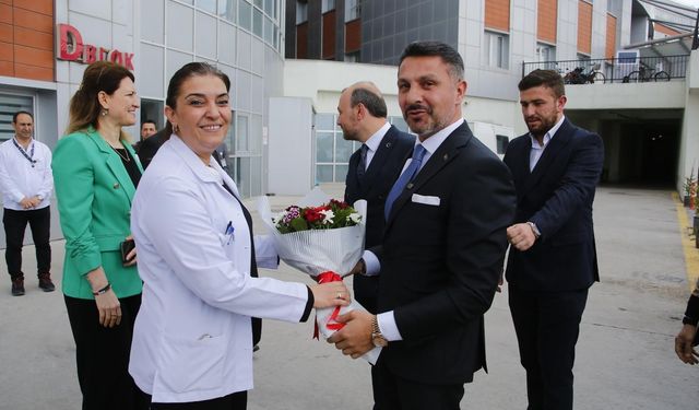 Yüzügüllü 14 Mart Tıp Bayramı'nı kutladı