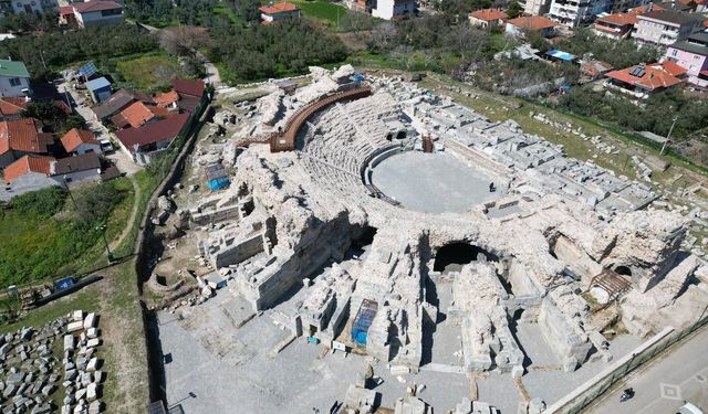 1800 yıllık tiyatro turizme kazandırıldı