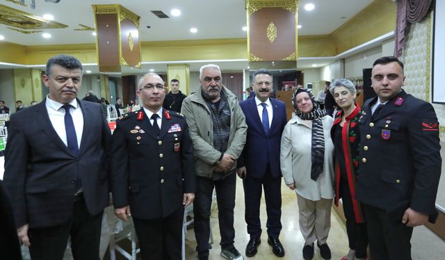 Aksoy'dan şehit aileleri ve gaziler onuruna iftar yemeği