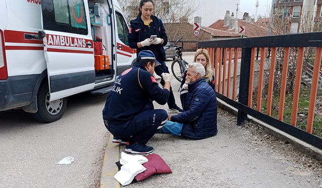 Kazada yaralanan alkollü sürücü sağlıkçılara zorluk çıkarttı