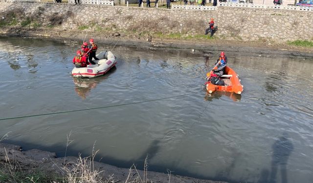 3 gündür kayıp olan çocuğu arama çalışmaları sürüyor