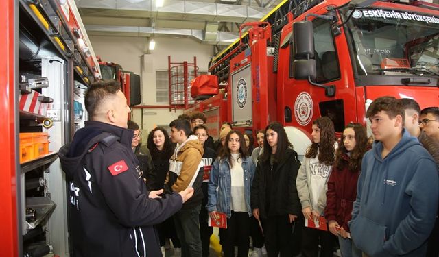 Eskişehir'de liseli gençlere deprem farkındalık eğitimi