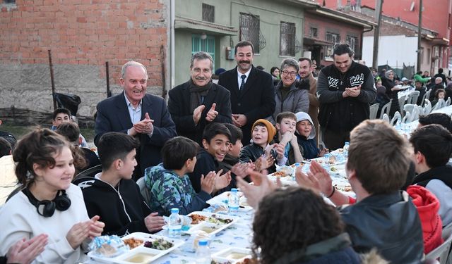 Tepebaşı'nda geleneksel iftar programları sürüyor