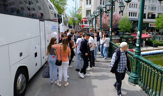 Bayram sonrası Eskişehir'e turist akını devam ediyor