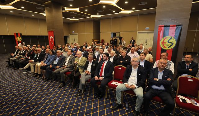 Eskişehirspor'un kaderini belirleyecek toplantı yapıldı