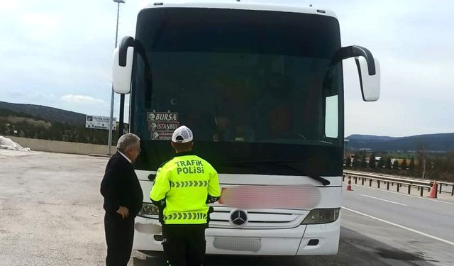 Polis ekiplerinden şehirlerarası otobüslere bilgilendirme