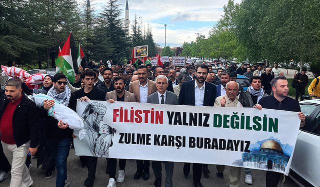 ESOGÜ'de Filistin’e destek yürüyüşü gerçekleştirildi