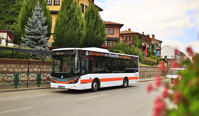 Büyükşehir YKS nedeniyle ulaşımda düzenlemeye gitti