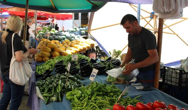 Pazarcı da dertli vatandaşlar da