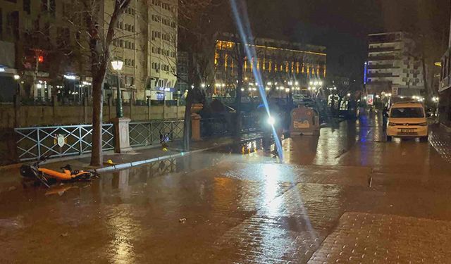 17 bıçak darbesiyle öldürülen Fatih Bayar'ın katil zanlılarının yargılandığı duruşma ertelendi