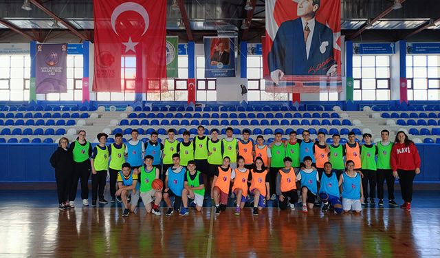 Gençler 3x3 Basketbol Turnuvasında Buluştu