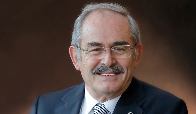 Yılmaz Büyükerşen ve 4 sanığın yargılandığı ‘Haksız mal edinme' davası ertelendi