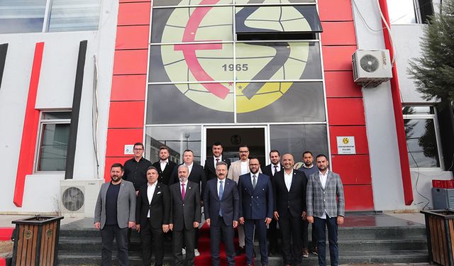 Vali Aksoy'dan Eskişehirspor'a ziyaret