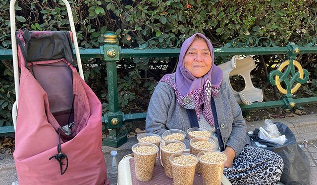 Kuşlara olan sevgisini gelir kaynağına dönüştürdü