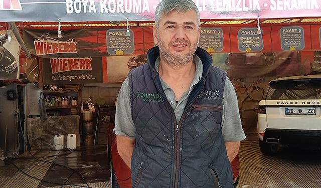 Sıcaklıkların azalmasıyla oto yıkamacıların işi zorlaşıyor