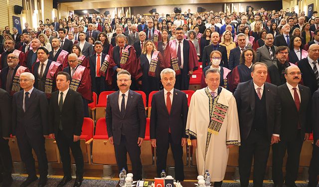 Anadolu Üniversitesi'nde ilk ders danıştay başkanından