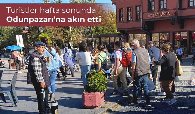 Tarihi Odunpazarı Evleri'nde hafta sonu yoğunluğu