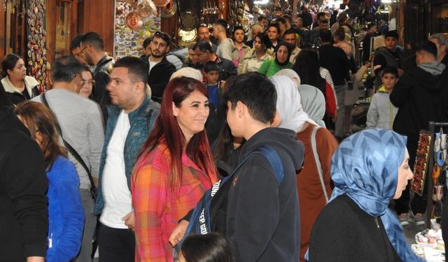 Turist rekoru esnafa da yaradı