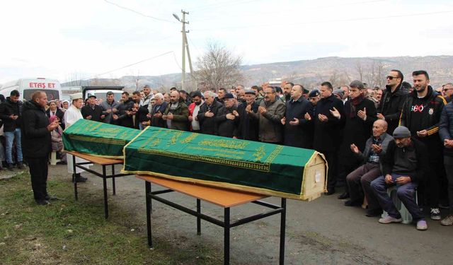 Amasya’daki göçükte hayatını kaybeden 2 kişi son yolculuğuna uğurlandı