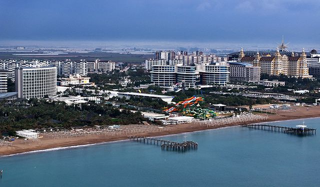 Antalya'da Yarıyıl Tatili Yoğunluğu Başladı