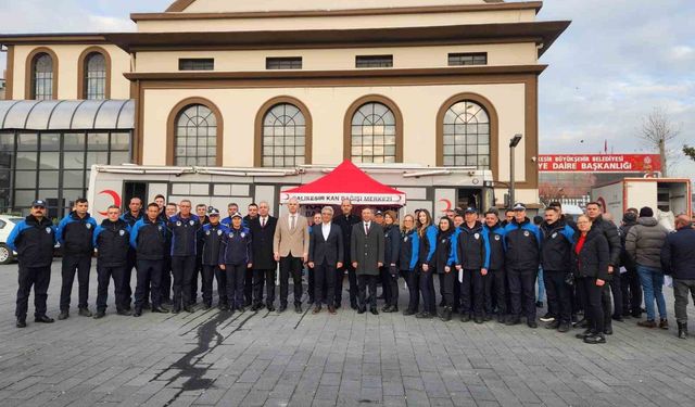 Balıkesir zabıtasından örnek davranış