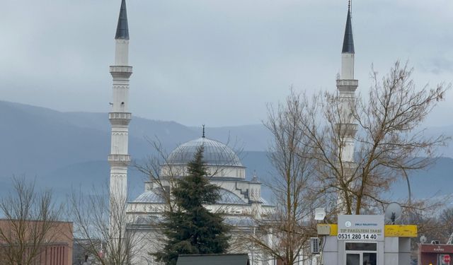 Yangın faciasında yaşamını yitirenler için 1270 camide sala okundu