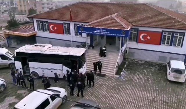 Göçmen kaçakçılarına operasyon 18 şahıs tutuklandı