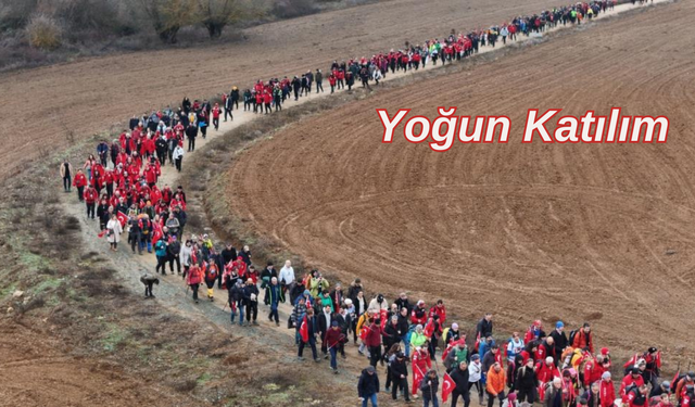 İnönü Savaşları şehitleri için 8 kilometre yürüdüler