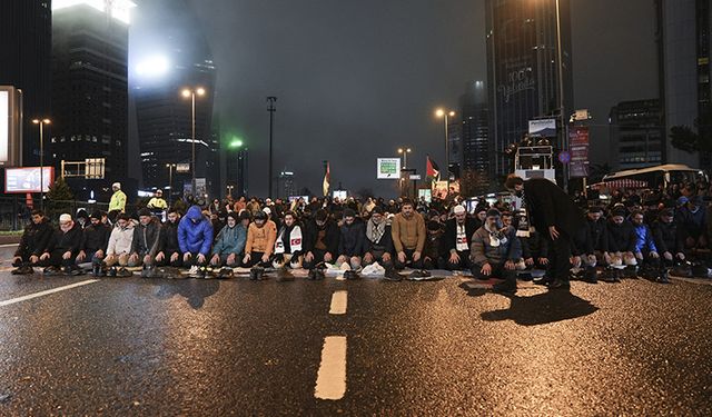 AGD Üyeleri, İsrail'in Filistin'e Yönelik Saldırılarına Protesto