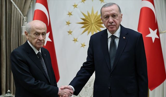 Erdoğan ve Bahçeli ne görüşecek ?