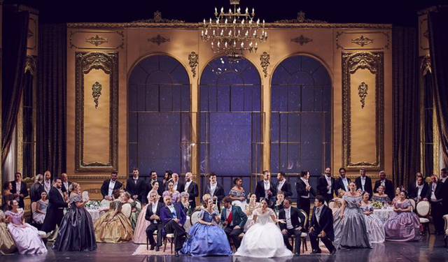 Samsun Devlet Opera ve Balesi'nden La Traviata Performansı