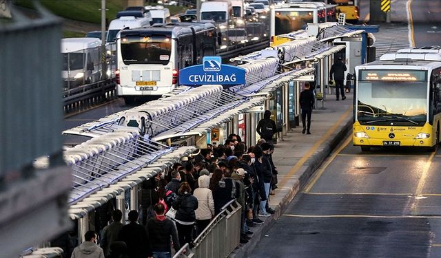 İstanbul'da toplu ulaşıma yüzde 35 zam yapıldı