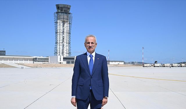 Uraloğlu: Yerli Simülatörle Hava Trafik Kontrolörlerinin Eğitimi Güçlendiriliyor