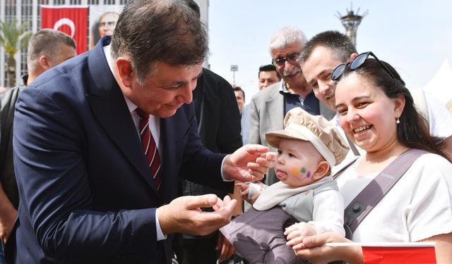 Tugay: İzmirlileri, 23 Nisan 1920’nin aydınlığıyla selamlıyorum