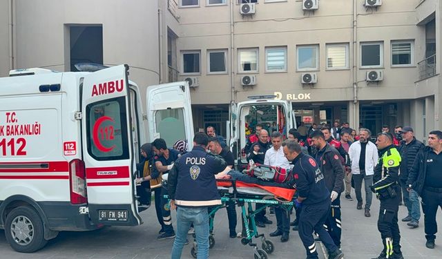 İl Sağlık Müdürlüğü avukatı odasında silahla vurulmuş halde bulundu