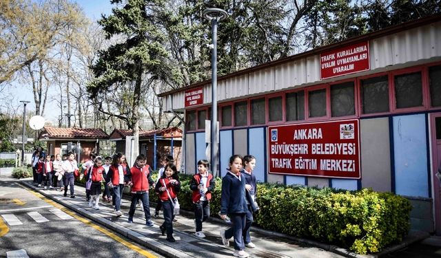 Başkentli minikler trafiği eğlenerek öğreniyor
