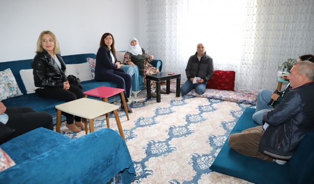 Eş Başkan Bucak'tan aile ziyaretleri