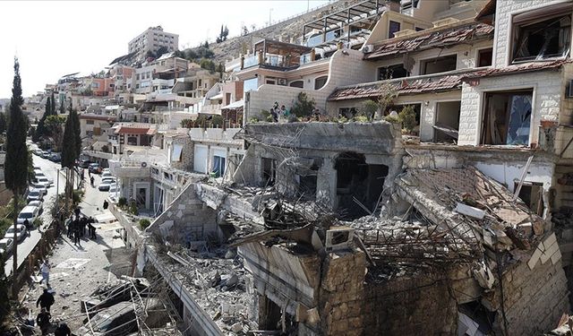 İsrail, Suriye'ye hava saldırıları düzenledi