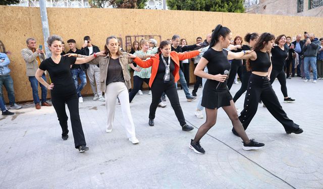 Dünya Dans Günü Adalar’da renkli gösterilerle kutlandı