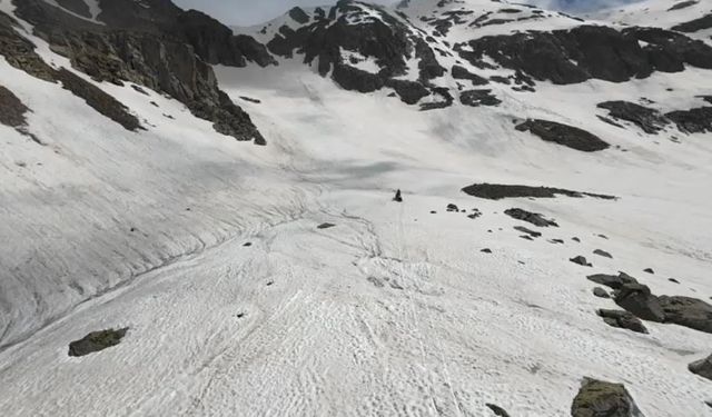 Rize'de Haziran Ayında ‘Karda Kayak' Keyfi