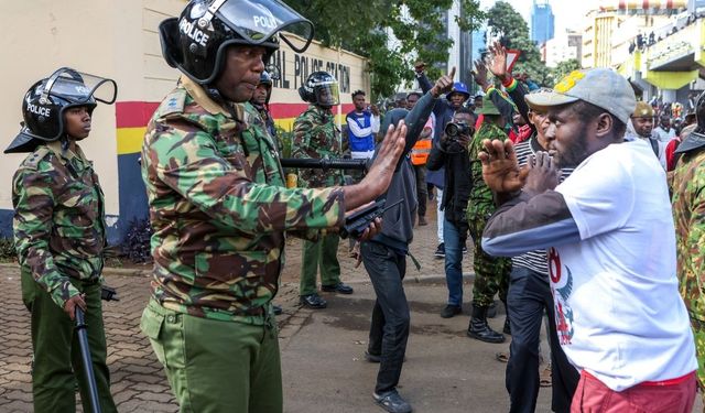 Kenya'da sokaklar karıştı: 56 yaralı