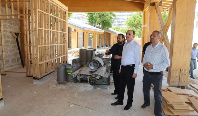 Başkan Altay: Çevreye saygılı, dijital altyapısı yüksek Türkiye’nin en güzel kütüphanelerinden birini yapıyoruz