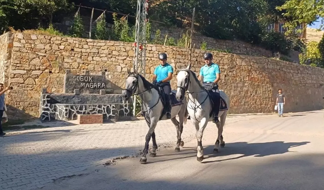 Atlı Jandarma Timinden Devriye Faaliyeti