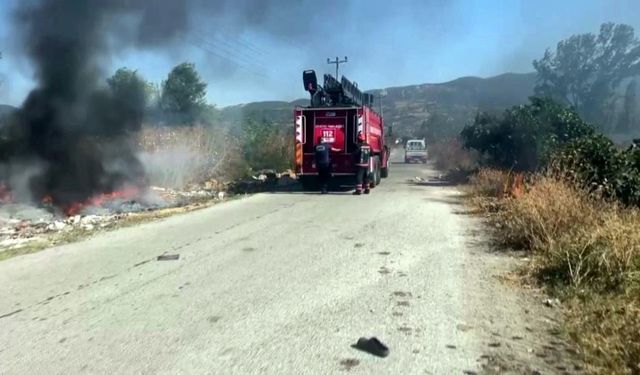 Otluk ve ağaçlık alanda çıkan yangın paniğe sebep oldu