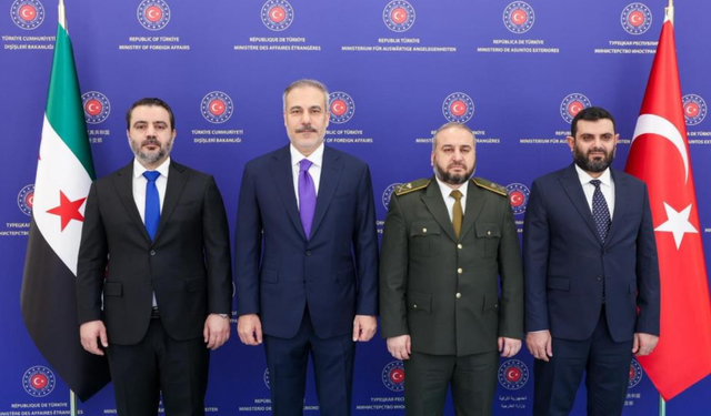 Bakan Fidan, Suriye Dışişleri Bakanı ve Savunma Bakanı ile bir araya geldi