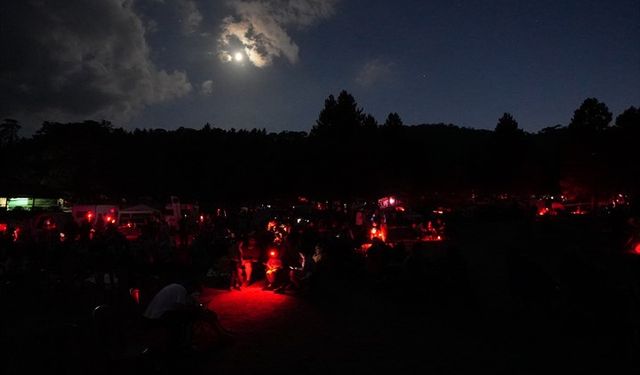 Göğe bakma durağı ‘Sandras’