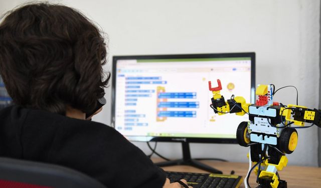 Bakanlıktan öğrencilere yönelik 'Dijital Dünyayı Güvenli Kullanım Eğitimi'