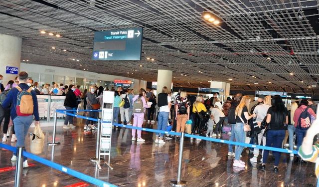 Yabancı turist sayısında yüzde 5 düşüş