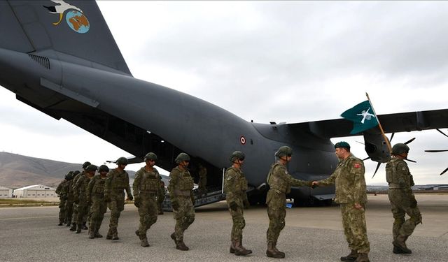 Türkiye NATO kapsamında Kosova'ya konuşlandı