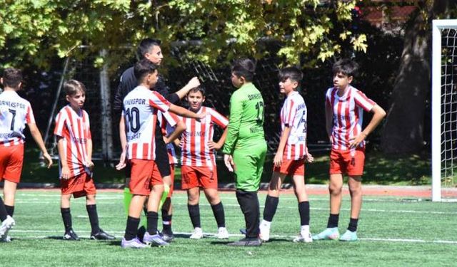 Örnekspor'da Oyuncu Kaleye Geçti